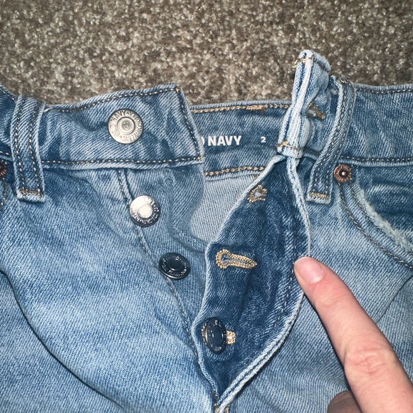 Old Navy Jean shorts - Picture 4 of 5